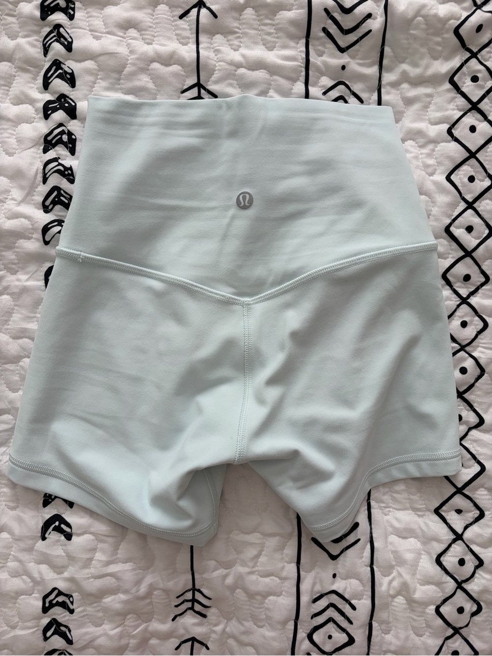 Lululemon Align High-Rise Short 4” - Picture 3 of 16